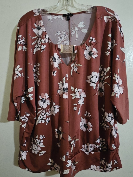 Tops - Floral Scoop Neck Blouse in Rust